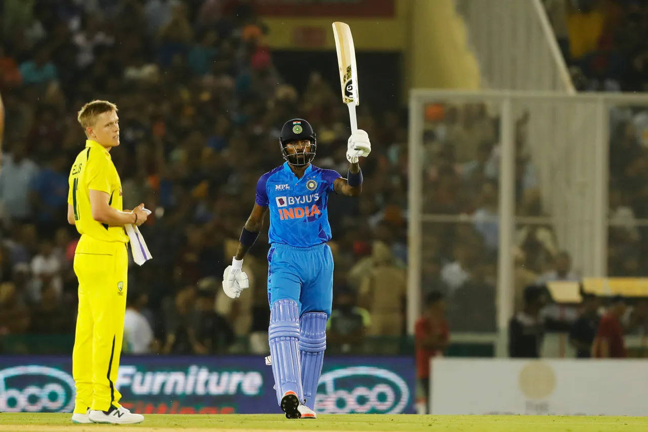 IND vs AUS: हार्दिक की आंधी पर भारी पड़ गया कंगारू कैमरन का तूफान, ऑस्ट्रेलिया ने 4 विकेटों से जीता पहला T20, सीरीज पर बनाई 1-0 की बढ़त