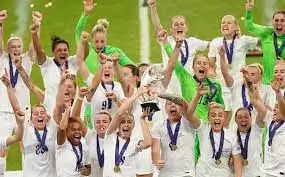  इंग्लैंड की महिला टीम ने जर्मनी को हराकरपहली बार जीता यूरो 2022 का खिताब
