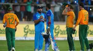 IND vs SA: असम क्रिकेट एसोसिएशन ने फिर करवाई बेइज्जती, मैच के बीच में सांप निकलने के बाद 18 मिनट तक बत्ती रही गुल