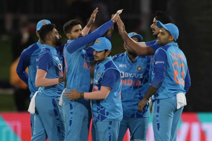 IND vs NZ Dream11 Prediction: भारत और न्यूजीलैंड के बीच कल से वनडे सीरीज का आगाज, इन खिलाड़ियों को चुनकर बनाए अपनी धाकड ड्रीम 11 टीम