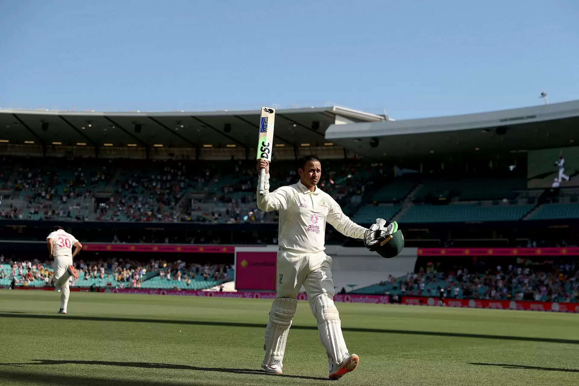 ऑस्ट्रेलिया ने इंग्लैंड के सामने जीत के लिए 388 रनों का टार्गेट रखा, उस्मान ख्वाजा ने दूसरी पारी में भी लगाया शतक