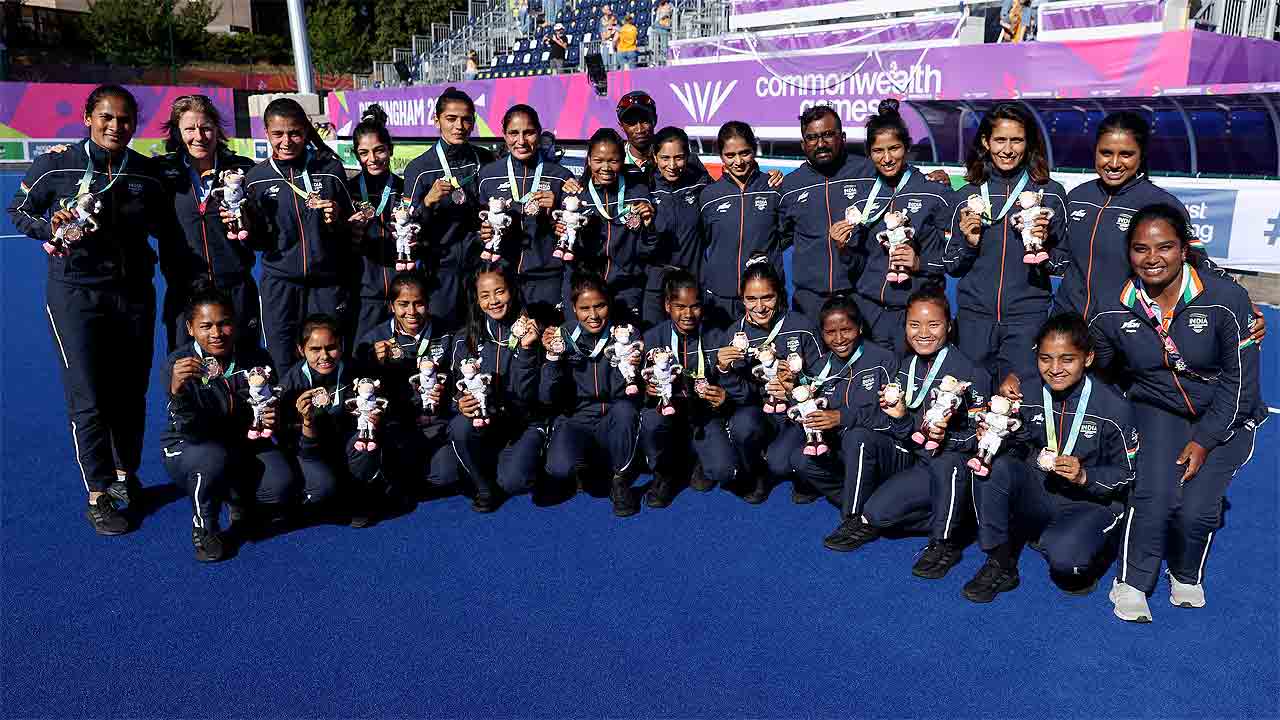 Happy New Year Hockey: भारतीय महिला हॉकी खिलाड़ियों ने 2022 में चुराई सुर्खियां, 16 साल बाद जीता CWG मेडल