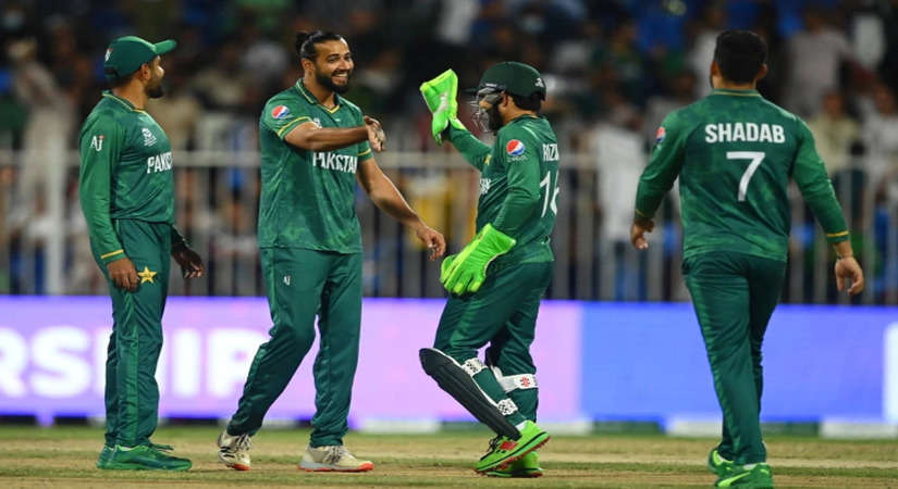 पाकिस्तानी क्रिकेट टीम को भारी पड़ा बांग्लादेश में पाकिस्तानी झंडा फहराना, सीरीज़ रद्द करने तक पहुंची बात