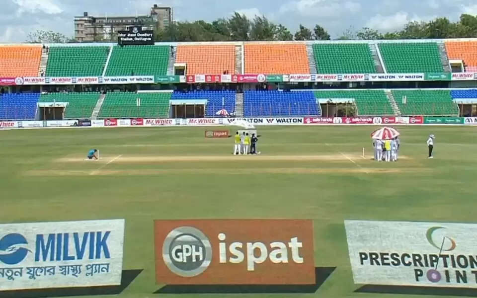 BAN vs SL: अंपायर का हुआ गर्मी से बुरा हाल, बीच मैच में ही बिगड़ी तबीयत जाना पडा मैदान छोडकर बाहर