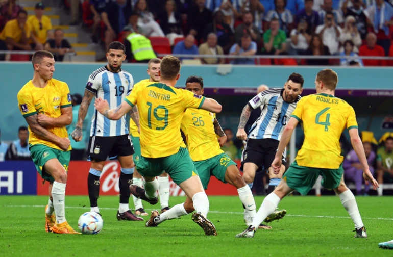 FIFA World Cup 2022: अर्जेंटीना ने रोमांचक मैच में ऑस्ट्रेलिया को हराकर क्वार्टरफाइनल में मारी एंट्री, मेसी ने दागा 1000वें मैच में गोल