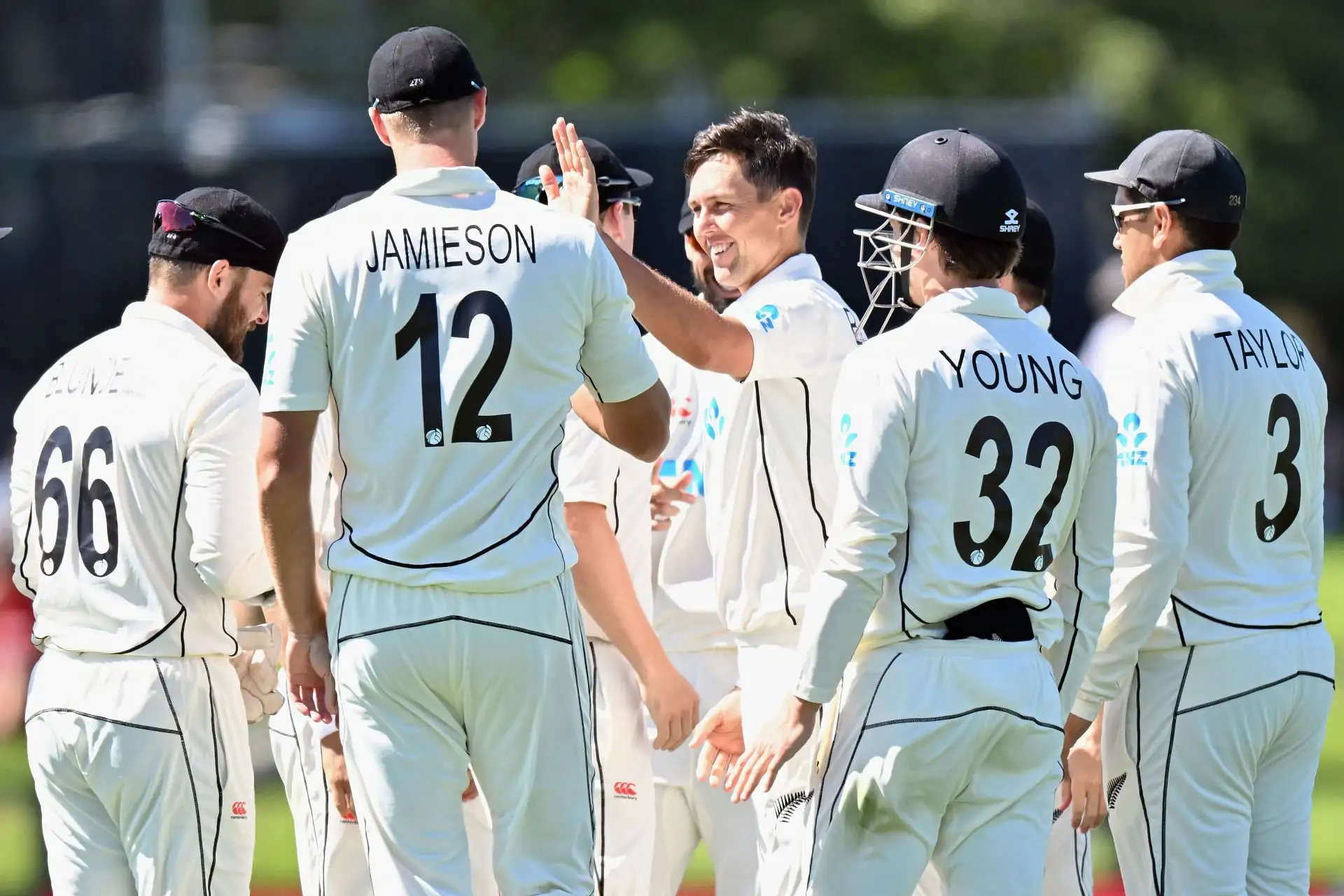 न्यूजीलैंड के 521 रनों के जवाब में बांग्लादेश 126 रन बनाकर ढेर