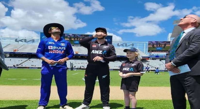 IND vs NZ 2nd ODI Live: क्या न्यूजीलैंड से घर में सातवीं सीरीज जीत पायेगा भारत, थोड़ी देर में होगा टॉसs